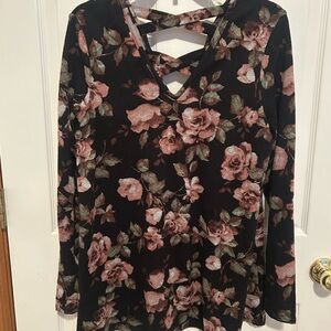 Iz Byer Black Floral Long Sleeve Top